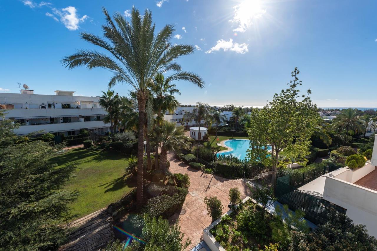 Apartamento Altos De Banus II Momento Marbella Esterno foto